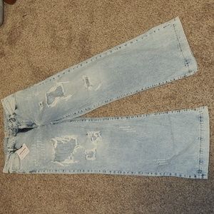 NWT light wash jean- boutique brand